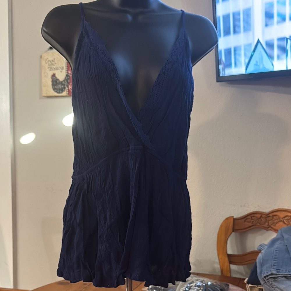 Forever 21 Navy Sleeveless V-Neck Top